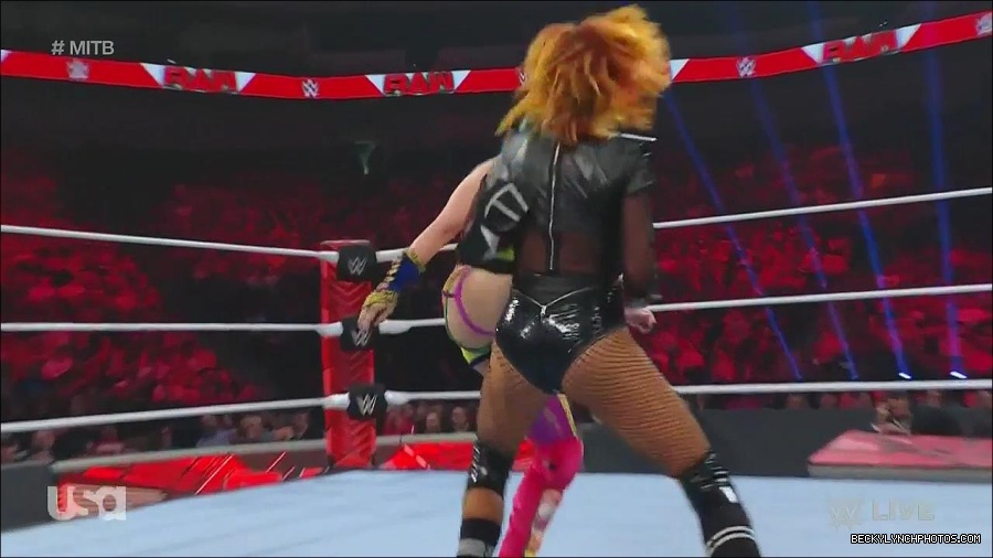 WWE_Monday_Night_Raw_2022_06_20_720p_HDTV_x264-NWCHD_mp4_007105204.jpg
