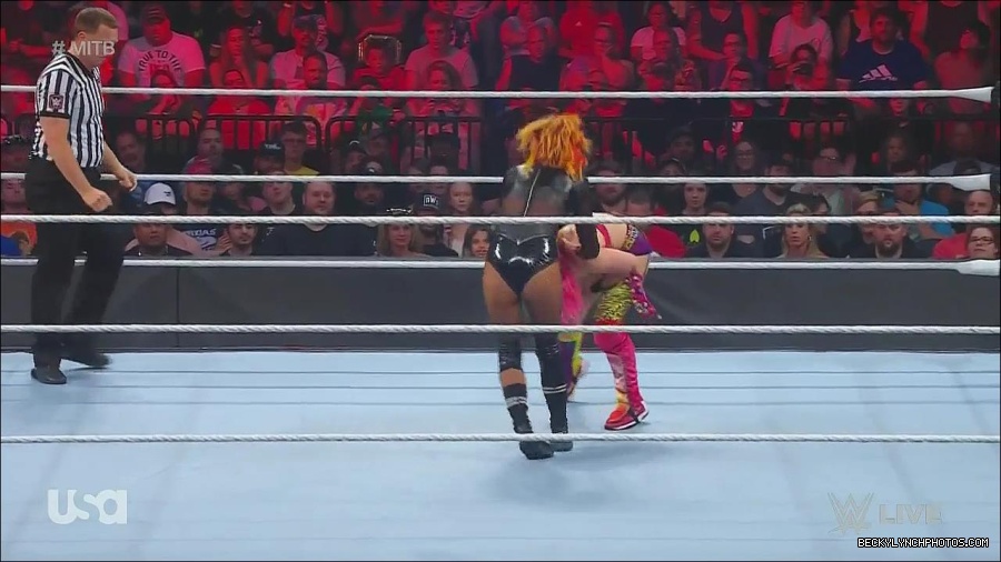 WWE_Monday_Night_Raw_2022_06_20_720p_HDTV_x264-NWCHD_mp4_007107607.jpg