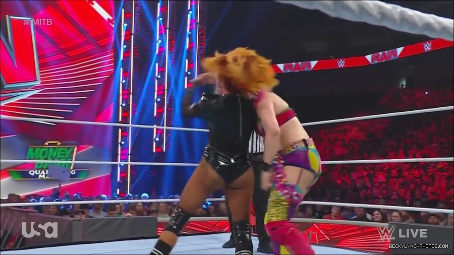 WWE_Monday_Night_Raw_2022_06_20_720p_HDTV_x264-NWCHD_mp4_007108808.jpg