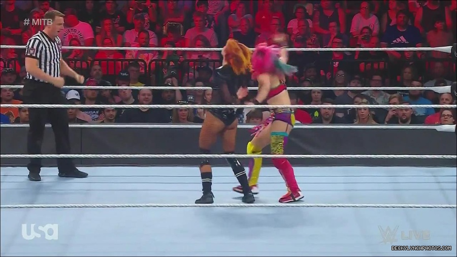 WWE_Monday_Night_Raw_2022_06_20_720p_HDTV_x264-NWCHD_mp4_007109208.jpg