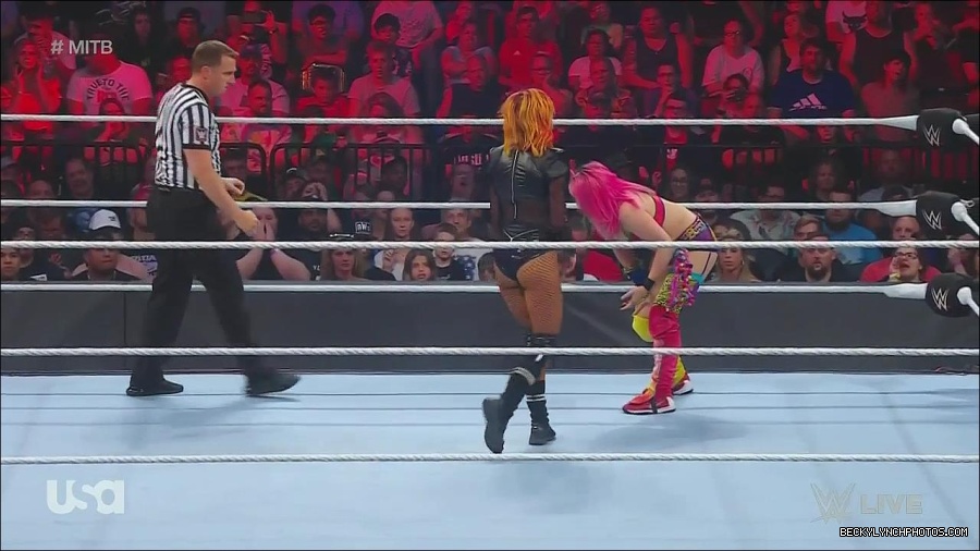 WWE_Monday_Night_Raw_2022_06_20_720p_HDTV_x264-NWCHD_mp4_007111210.jpg