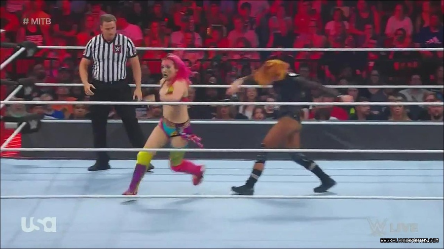 WWE_Monday_Night_Raw_2022_06_20_720p_HDTV_x264-NWCHD_mp4_007113613.jpg