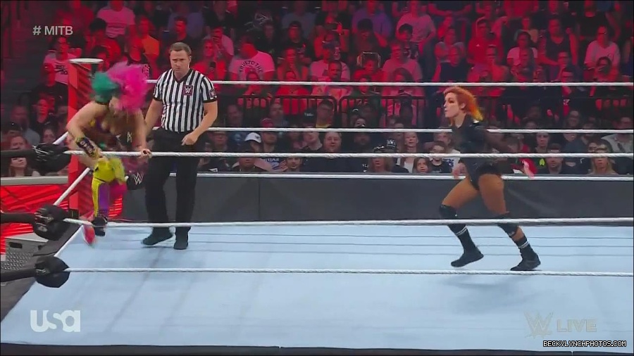 WWE_Monday_Night_Raw_2022_06_20_720p_HDTV_x264-NWCHD_mp4_007114413.jpg