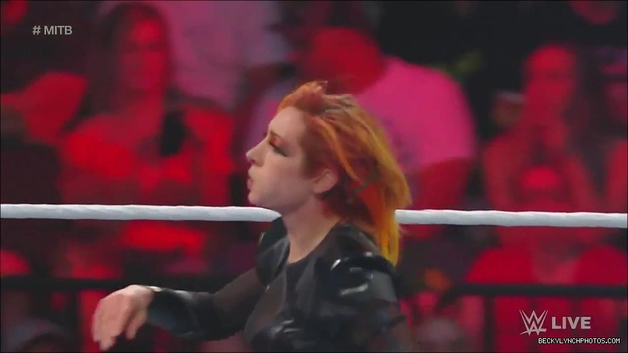 WWE_Monday_Night_Raw_2022_06_20_720p_HDTV_x264-NWCHD_mp4_007123222.jpg