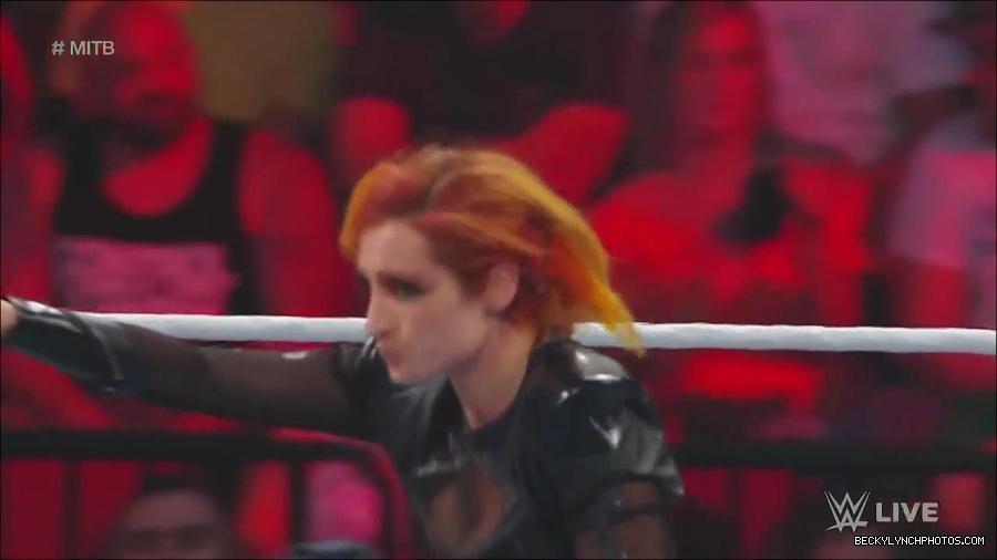 WWE_Monday_Night_Raw_2022_06_20_720p_HDTV_x264-NWCHD_mp4_007123623.jpg