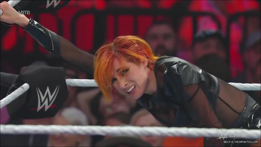 WWE_Monday_Night_Raw_2022_06_20_720p_HDTV_x264-NWCHD_mp4_007125224.jpg