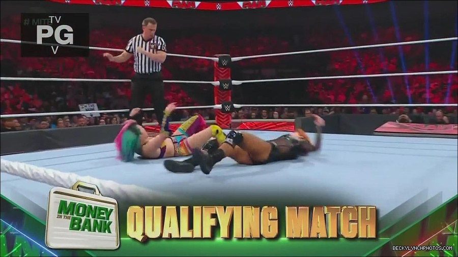 WWE_Monday_Night_Raw_2022_06_20_720p_HDTV_x264-NWCHD_mp4_007133633.jpg