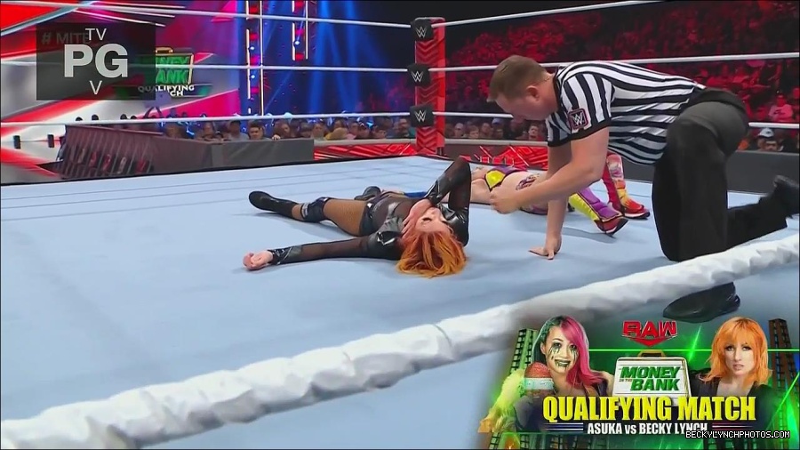 WWE_Monday_Night_Raw_2022_06_20_720p_HDTV_x264-NWCHD_mp4_007137637.jpg