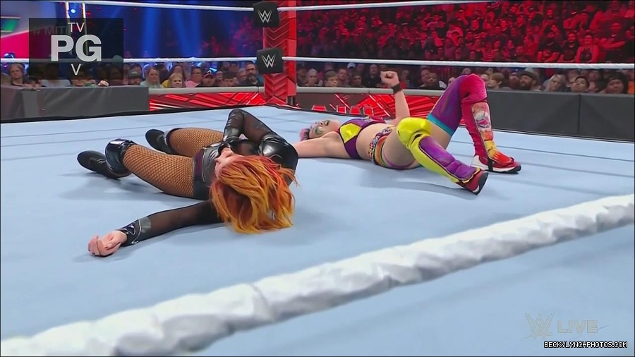 WWE_Monday_Night_Raw_2022_06_20_720p_HDTV_x264-NWCHD_mp4_007143910.jpg