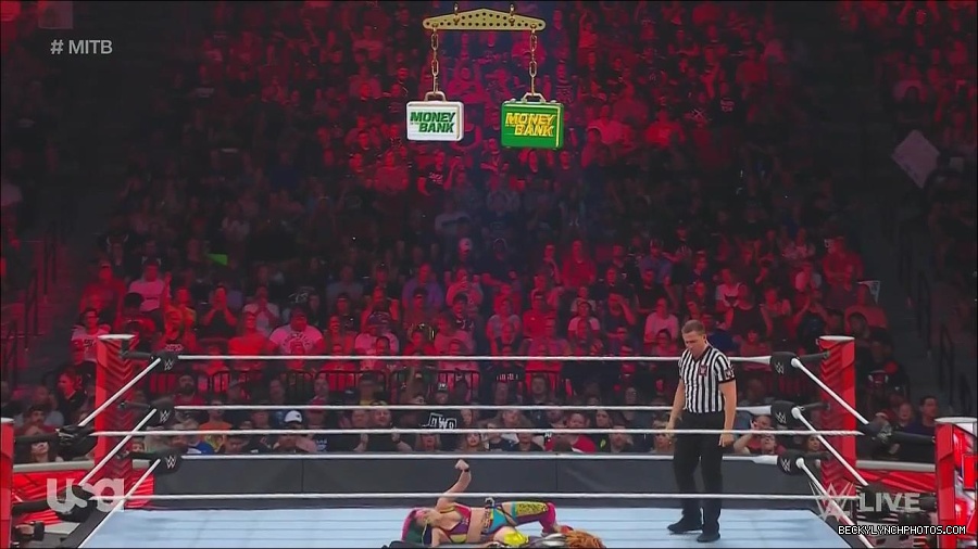 WWE_Monday_Night_Raw_2022_06_20_720p_HDTV_x264-NWCHD_mp4_007150317.jpg