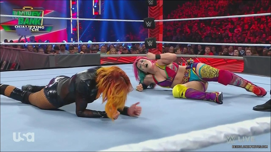 WWE_Monday_Night_Raw_2022_06_20_720p_HDTV_x264-NWCHD_mp4_007153520.jpg