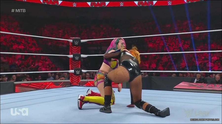 WWE_Monday_Night_Raw_2022_06_20_720p_HDTV_x264-NWCHD_mp4_007157924.jpg