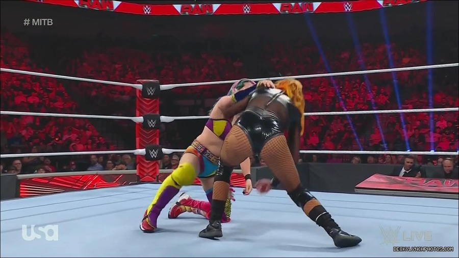 WWE_Monday_Night_Raw_2022_06_20_720p_HDTV_x264-NWCHD_mp4_007158325.jpg