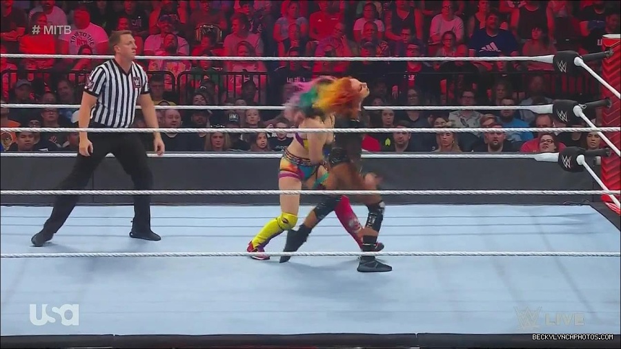 WWE_Monday_Night_Raw_2022_06_20_720p_HDTV_x264-NWCHD_mp4_007160327.jpg