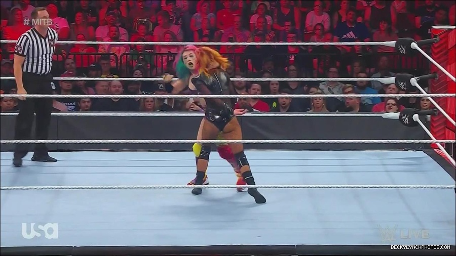 WWE_Monday_Night_Raw_2022_06_20_720p_HDTV_x264-NWCHD_mp4_007161928.jpg