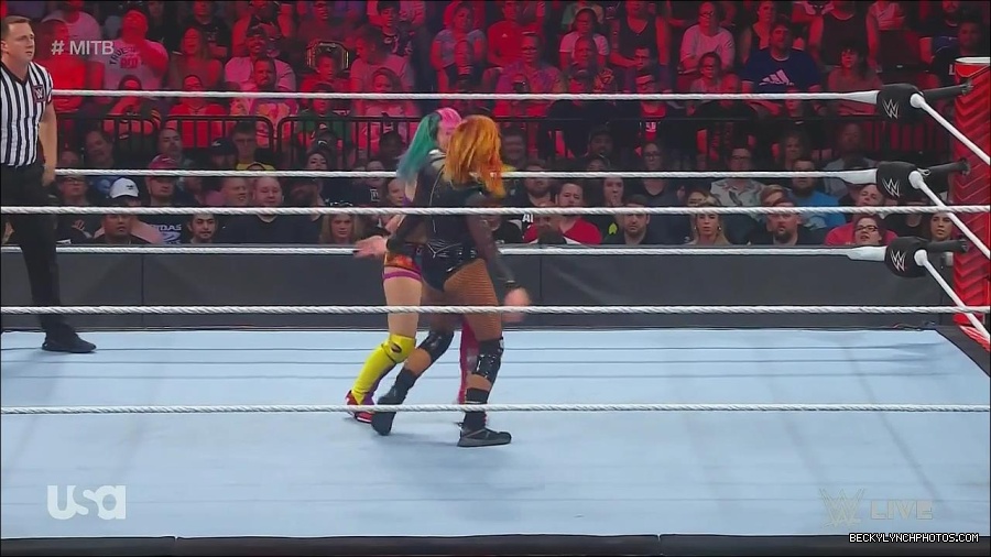 WWE_Monday_Night_Raw_2022_06_20_720p_HDTV_x264-NWCHD_mp4_007162729.jpg