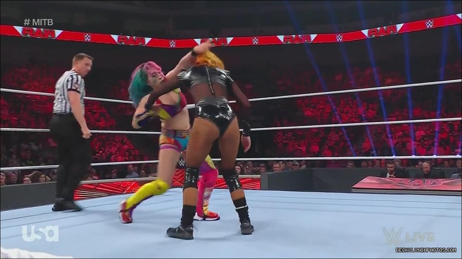 WWE_Monday_Night_Raw_2022_06_20_720p_HDTV_x264-NWCHD_mp4_007169936.jpg