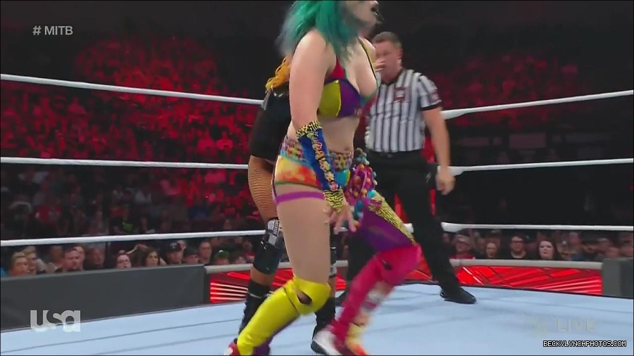 WWE_Monday_Night_Raw_2022_06_20_720p_HDTV_x264-NWCHD_mp4_007175942.jpg