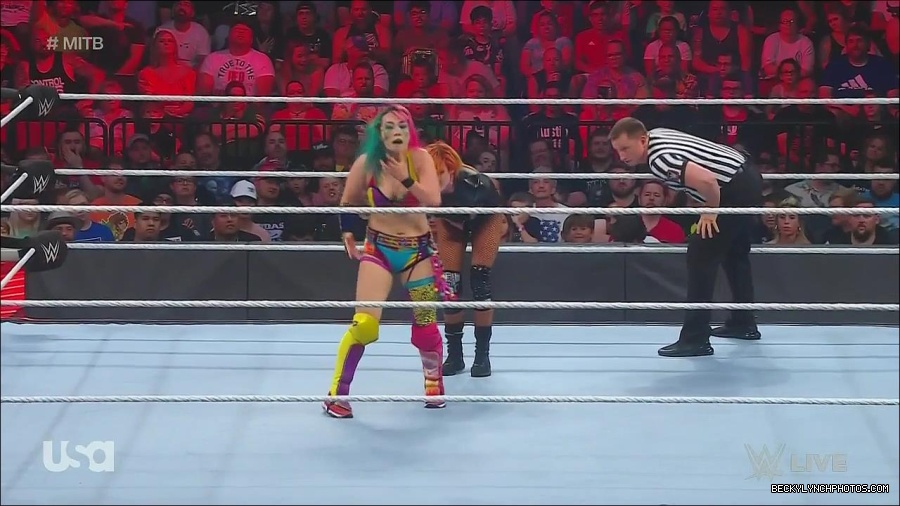 WWE_Monday_Night_Raw_2022_06_20_720p_HDTV_x264-NWCHD_mp4_007177144.jpg