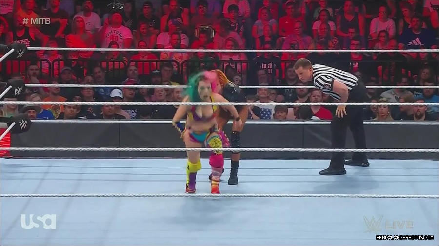 WWE_Monday_Night_Raw_2022_06_20_720p_HDTV_x264-NWCHD_mp4_007177544.jpg