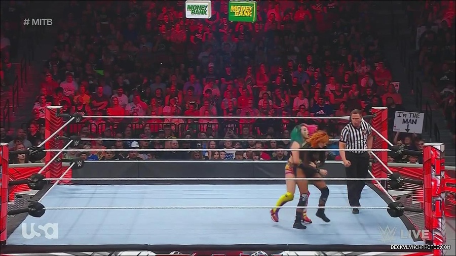 WWE_Monday_Night_Raw_2022_06_20_720p_HDTV_x264-NWCHD_mp4_007194761.jpg