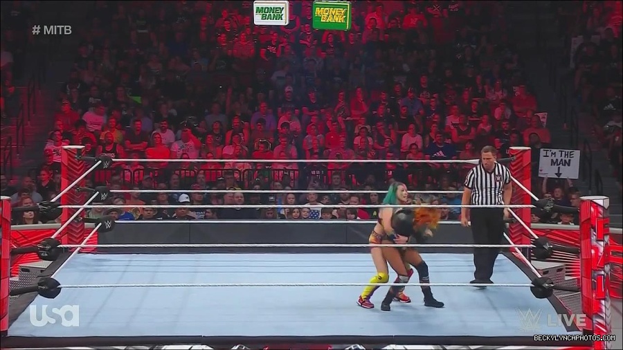 WWE_Monday_Night_Raw_2022_06_20_720p_HDTV_x264-NWCHD_mp4_007195162.jpg