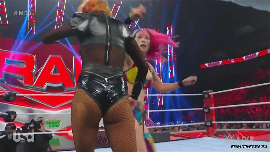 WWE_Monday_Night_Raw_2022_06_20_720p_HDTV_x264-NWCHD_mp4_007197564.jpg