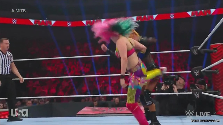 WWE_Monday_Night_Raw_2022_06_20_720p_HDTV_x264-NWCHD_mp4_007199566.jpg