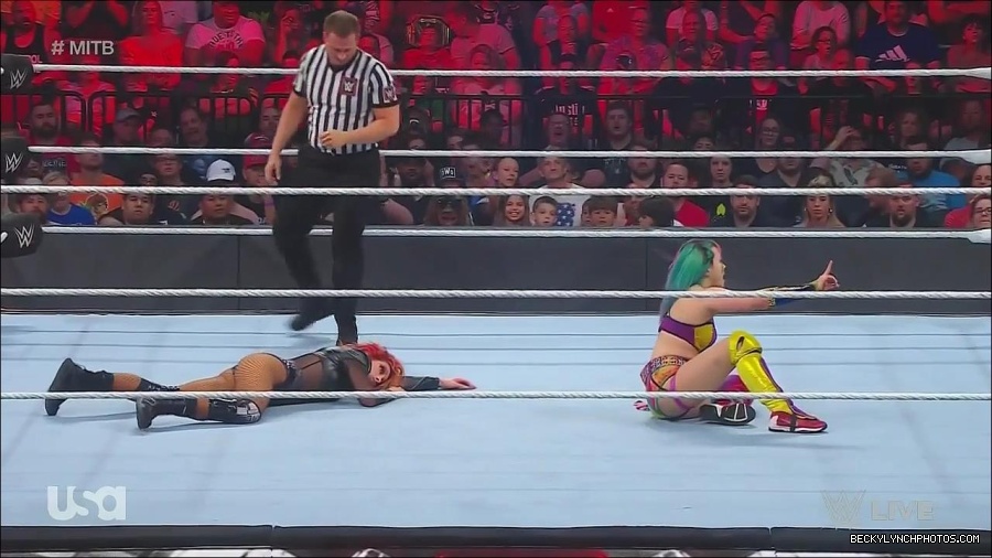 WWE_Monday_Night_Raw_2022_06_20_720p_HDTV_x264-NWCHD_mp4_007208775.jpg