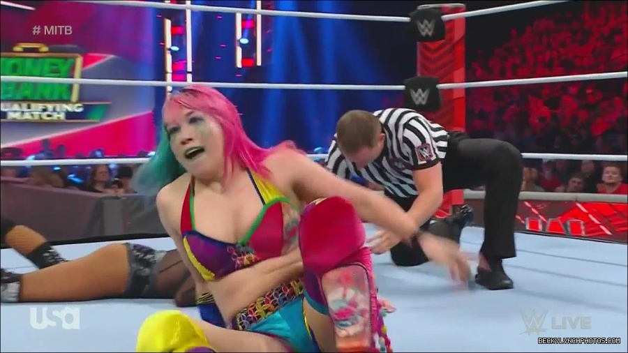 WWE_Monday_Night_Raw_2022_06_20_720p_HDTV_x264-NWCHD_mp4_007210377.jpg
