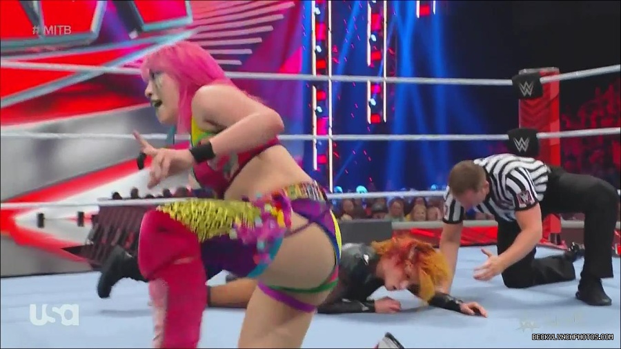 WWE_Monday_Night_Raw_2022_06_20_720p_HDTV_x264-NWCHD_mp4_007211578.jpg