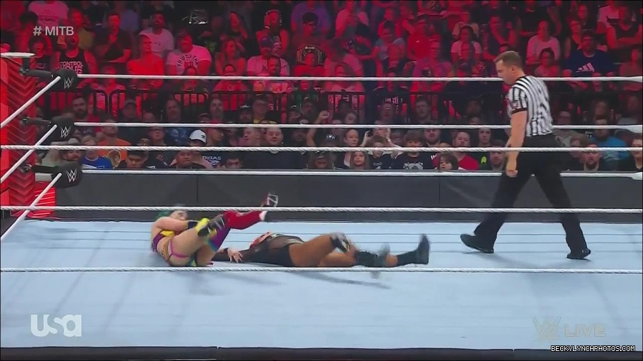 WWE_Monday_Night_Raw_2022_06_20_720p_HDTV_x264-NWCHD_mp4_007217184.jpg