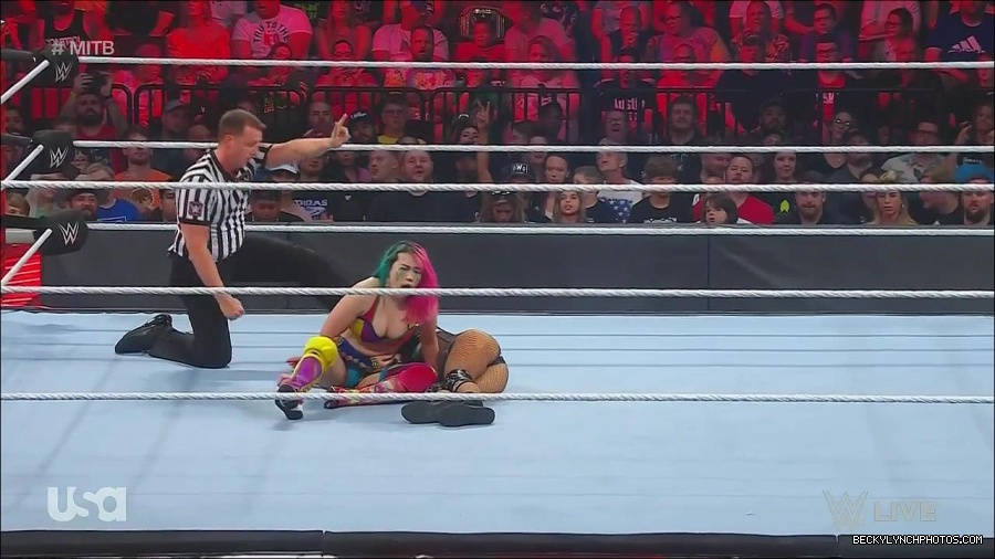 WWE_Monday_Night_Raw_2022_06_20_720p_HDTV_x264-NWCHD_mp4_007222389.jpg