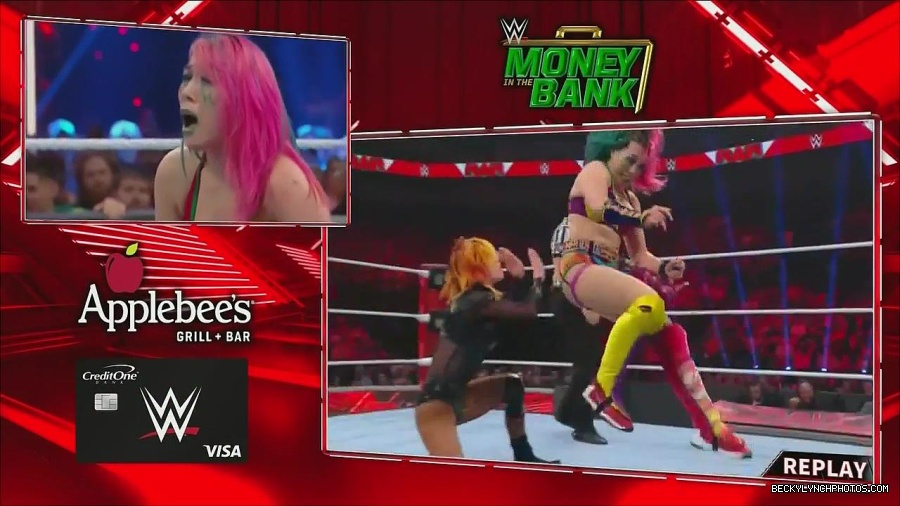 WWE_Monday_Night_Raw_2022_06_20_720p_HDTV_x264-NWCHD_mp4_007229196.jpg