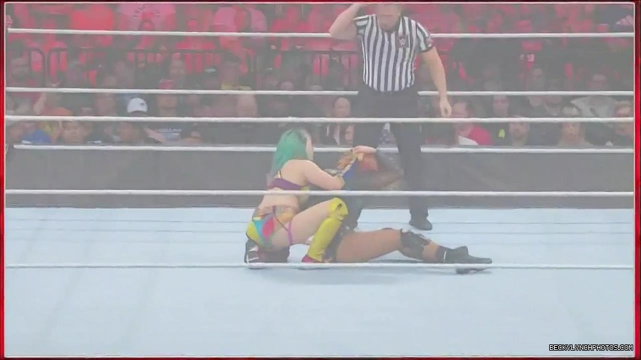 WWE_Monday_Night_Raw_2022_06_20_720p_HDTV_x264-NWCHD_mp4_007237204.jpg