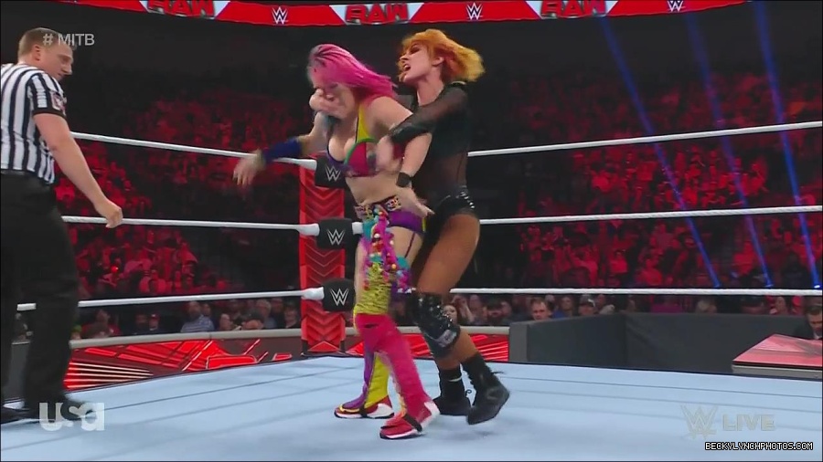 WWE_Monday_Night_Raw_2022_06_20_720p_HDTV_x264-NWCHD_mp4_007242809.jpg