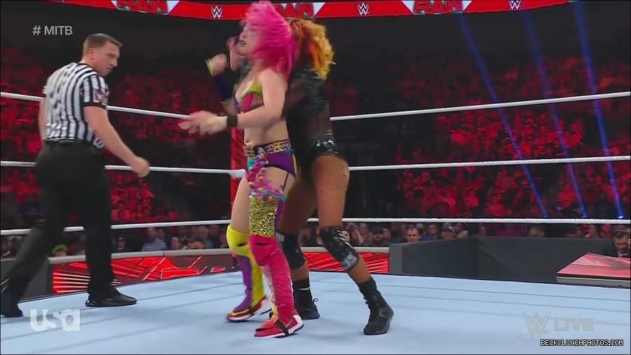 WWE_Monday_Night_Raw_2022_06_20_720p_HDTV_x264-NWCHD_mp4_007243210.jpg