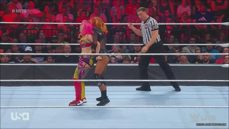WWE_Monday_Night_Raw_2022_06_20_720p_HDTV_x264-NWCHD_mp4_007244411.jpg