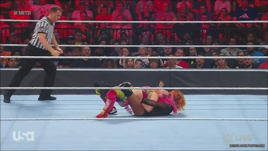 WWE_Monday_Night_Raw_2022_06_20_720p_HDTV_x264-NWCHD_mp4_007246813.jpg