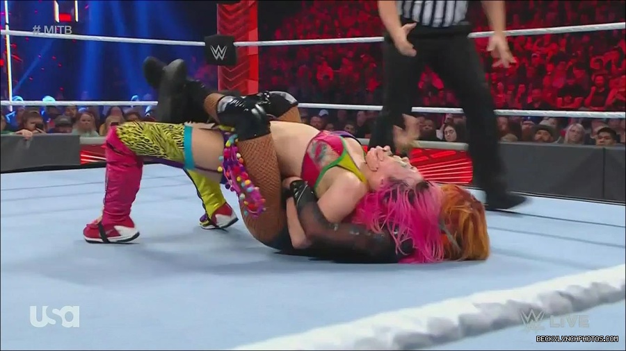 WWE_Monday_Night_Raw_2022_06_20_720p_HDTV_x264-NWCHD_mp4_007247614.jpg