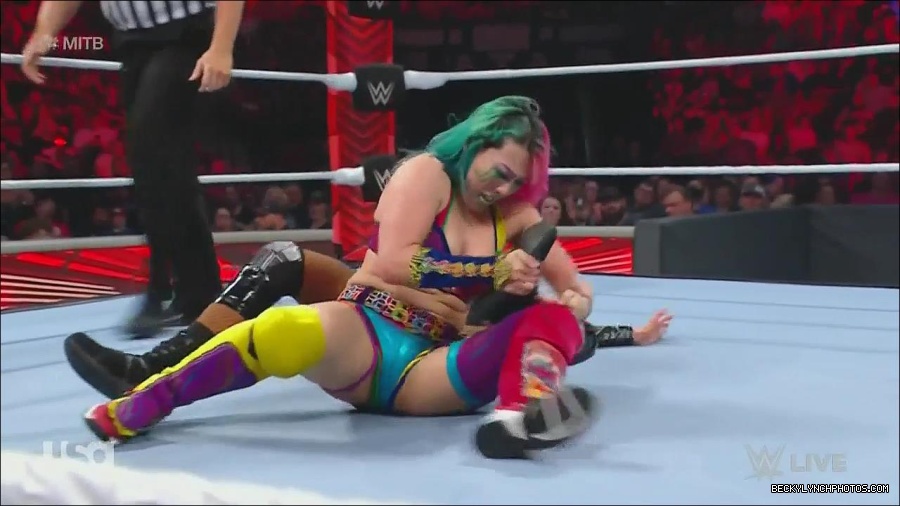 WWE_Monday_Night_Raw_2022_06_20_720p_HDTV_x264-NWCHD_mp4_007253220.jpg