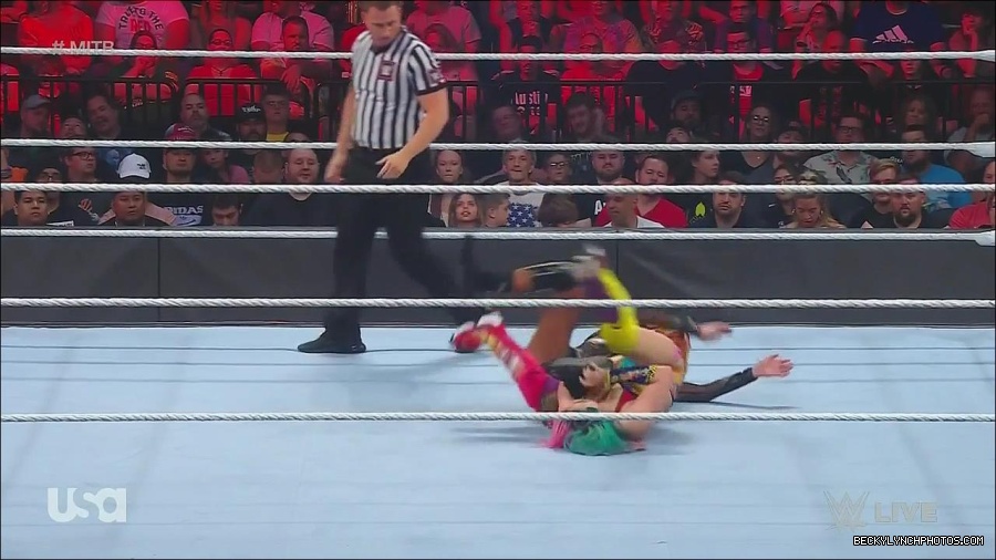 WWE_Monday_Night_Raw_2022_06_20_720p_HDTV_x264-NWCHD_mp4_007254020.jpg