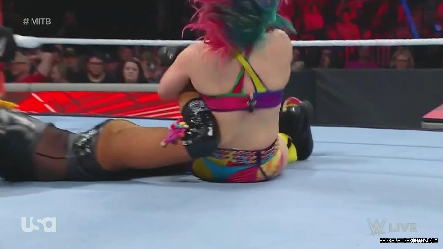 WWE_Monday_Night_Raw_2022_06_20_720p_HDTV_x264-NWCHD_mp4_007254821.jpg