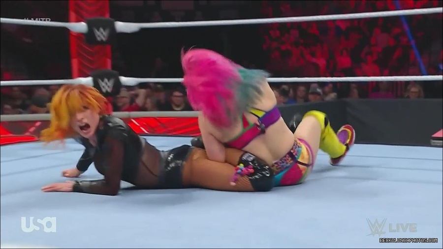 WWE_Monday_Night_Raw_2022_06_20_720p_HDTV_x264-NWCHD_mp4_007255222.jpg