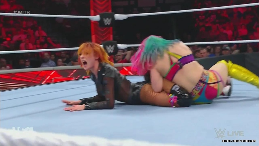 WWE_Monday_Night_Raw_2022_06_20_720p_HDTV_x264-NWCHD_mp4_007256022.jpg