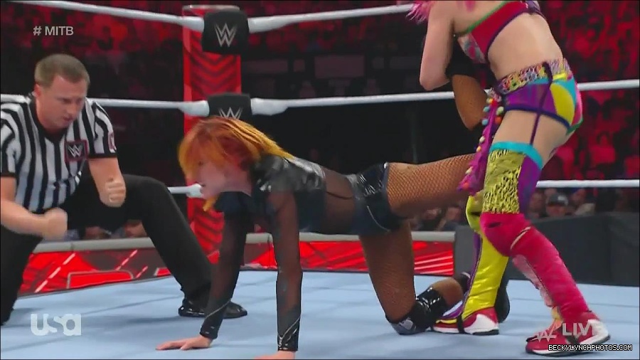 WWE_Monday_Night_Raw_2022_06_20_720p_HDTV_x264-NWCHD_mp4_007259226.jpg