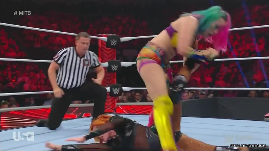 WWE_Monday_Night_Raw_2022_06_20_720p_HDTV_x264-NWCHD_mp4_007262429.jpg