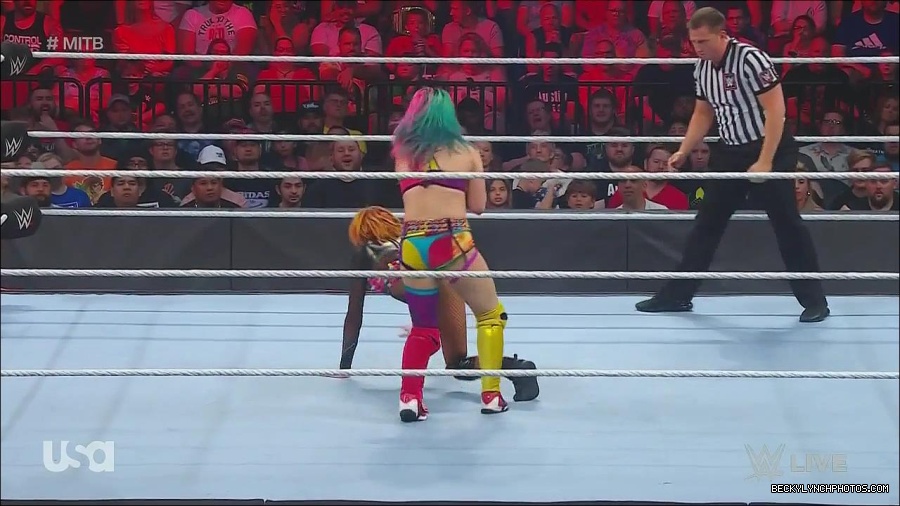 WWE_Monday_Night_Raw_2022_06_20_720p_HDTV_x264-NWCHD_mp4_007264030.jpg