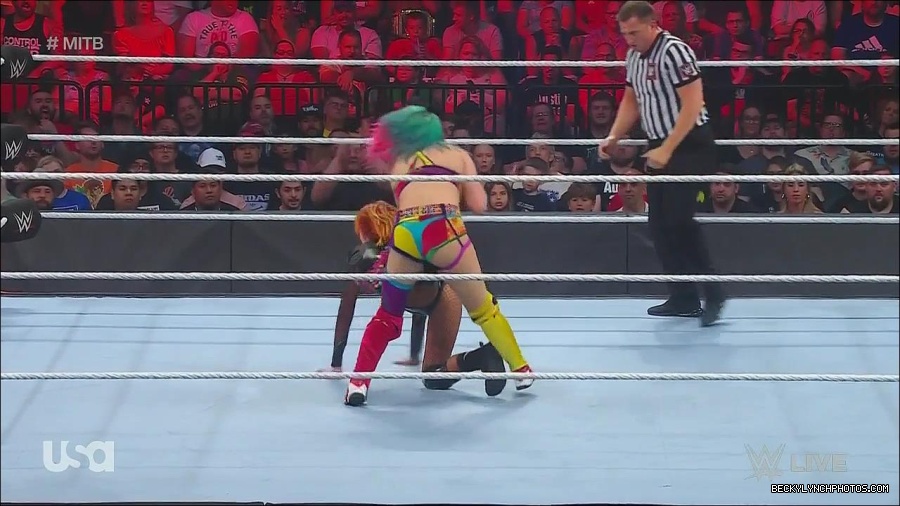 WWE_Monday_Night_Raw_2022_06_20_720p_HDTV_x264-NWCHD_mp4_007264831.jpg