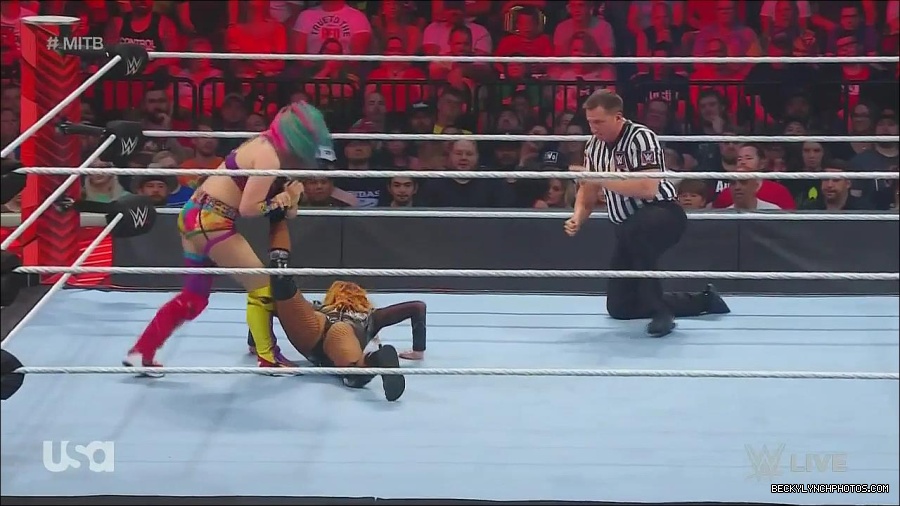 WWE_Monday_Night_Raw_2022_06_20_720p_HDTV_x264-NWCHD_mp4_007267634.jpg